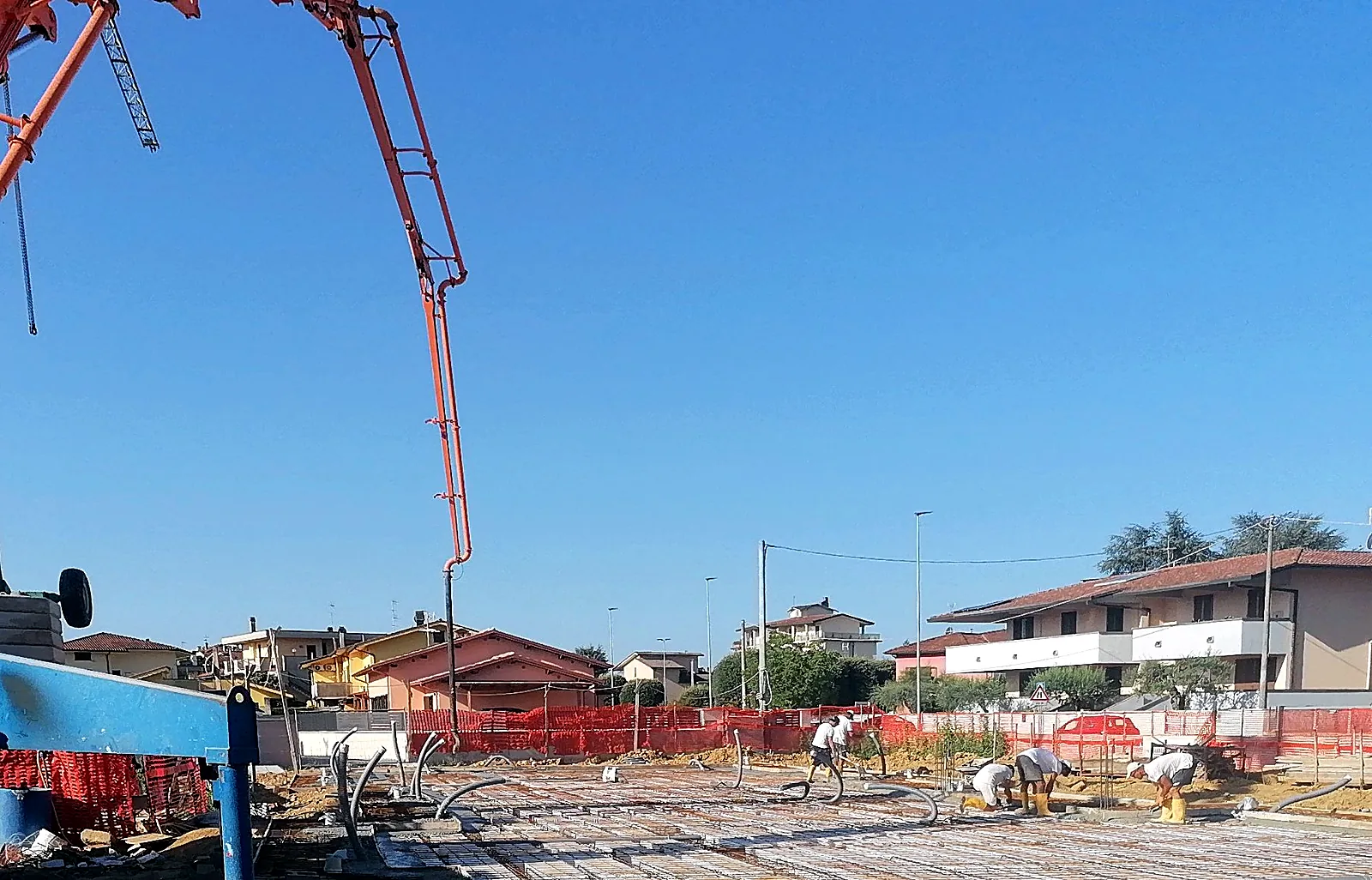 Pompaggio del calcestruzzo sopra le armature